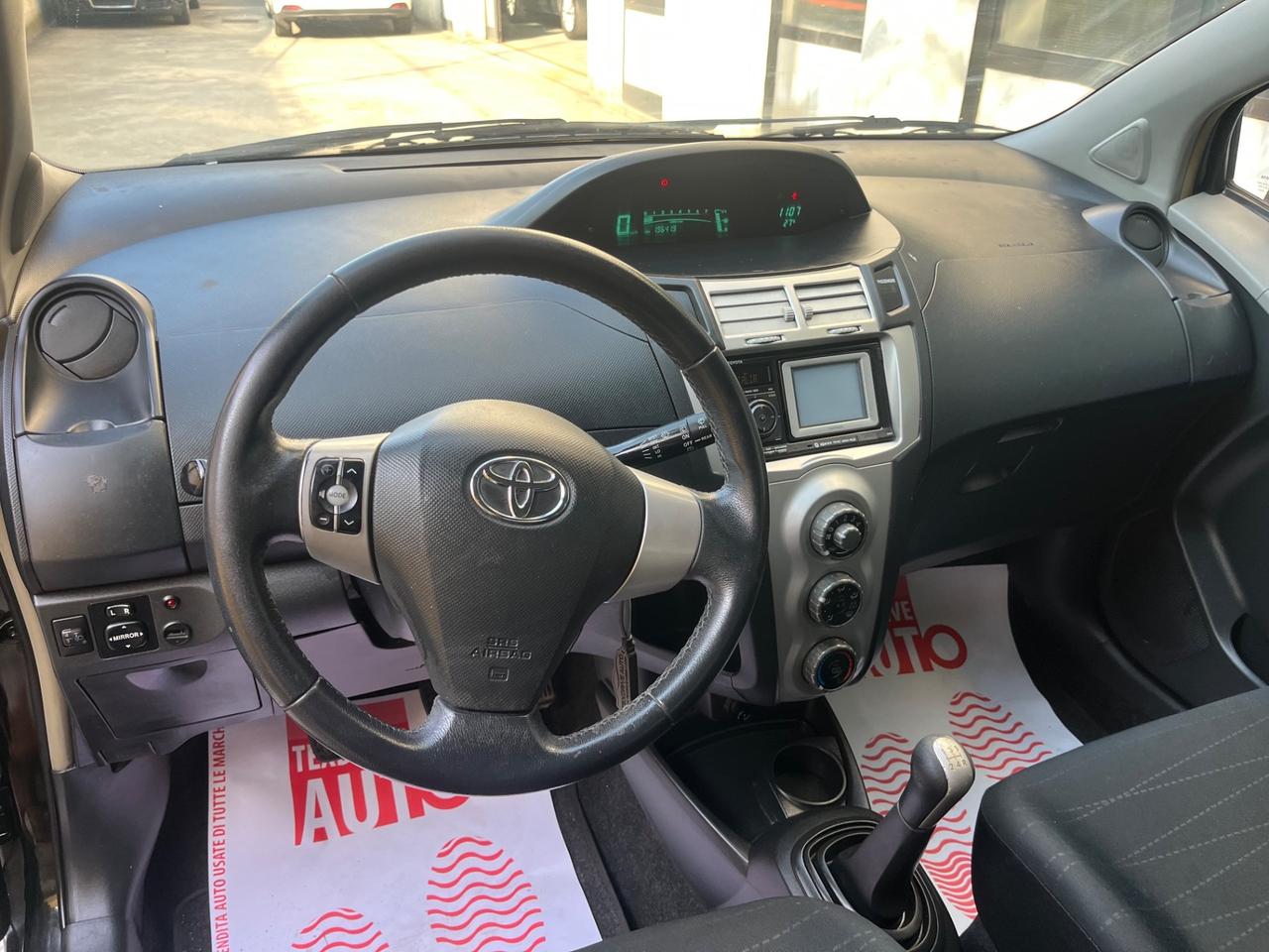 Toyota Yaris 1.3 5 porte Navi