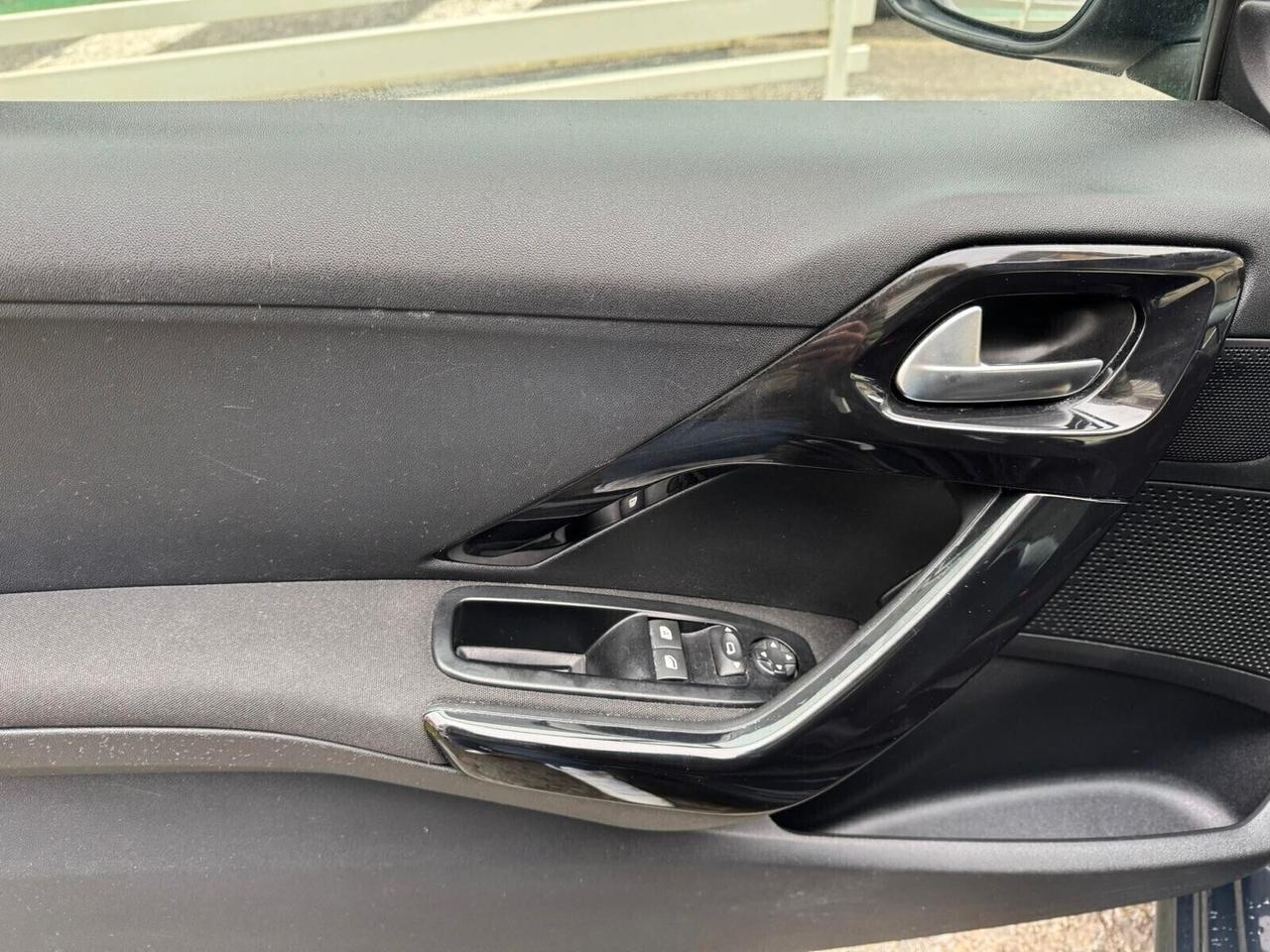 PEUGEOT 208 PureTech 68 3p ACT 72.000 KM