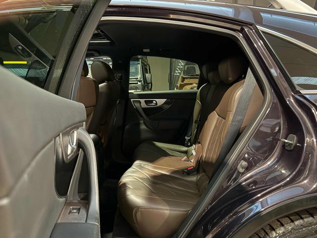 INFINITI QX70 3.0 diesel V6 AT S Premium