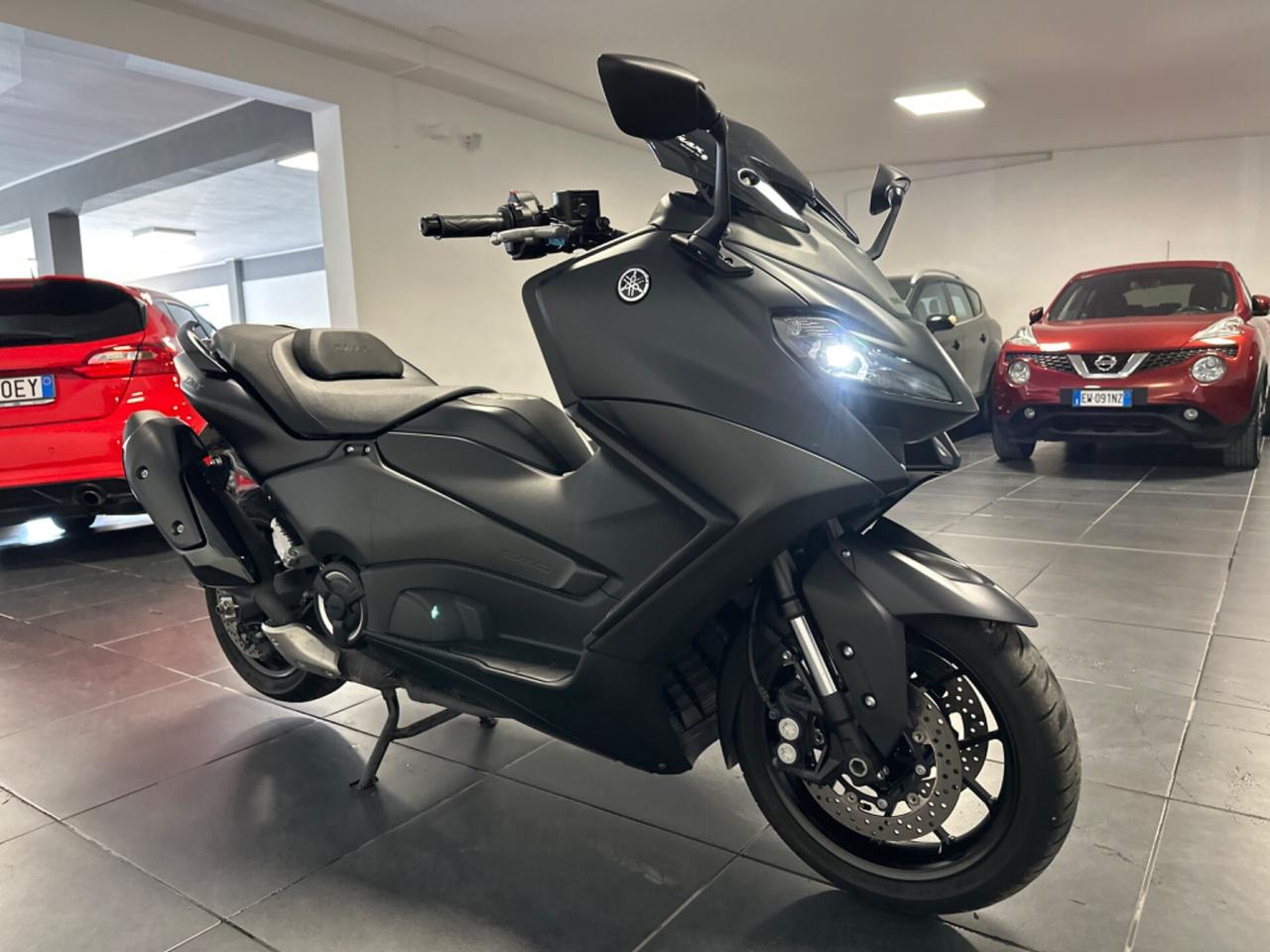 YAMAHA T-MAX 560 UNIPRO 2022 PARI AL NUOVO