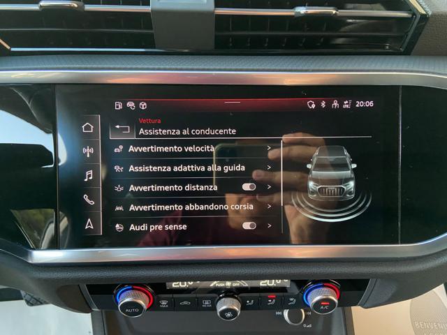 AUDI Q3 35 2.0 TDI S tronic Business Advanced COCKPIT