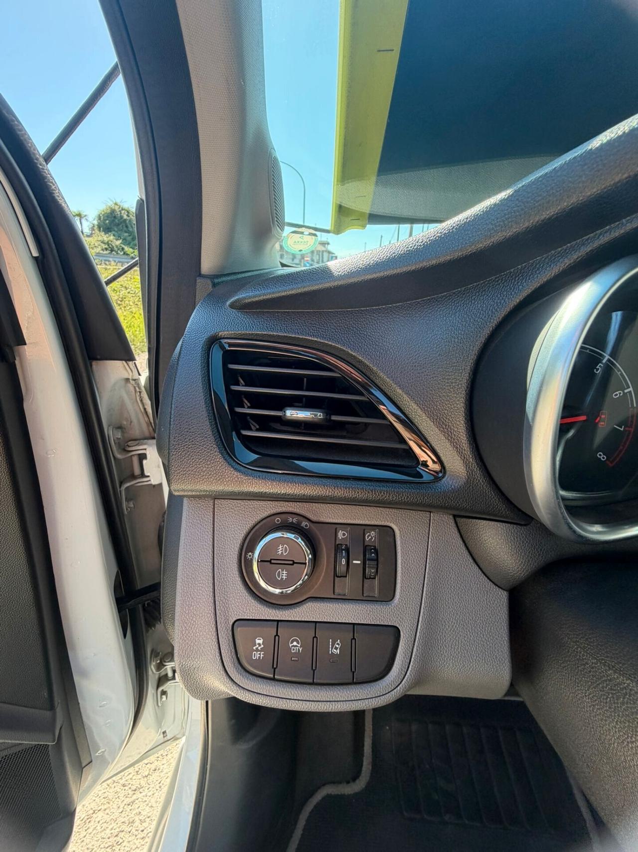 Opel Karl 1.0 75 CV Cosmo