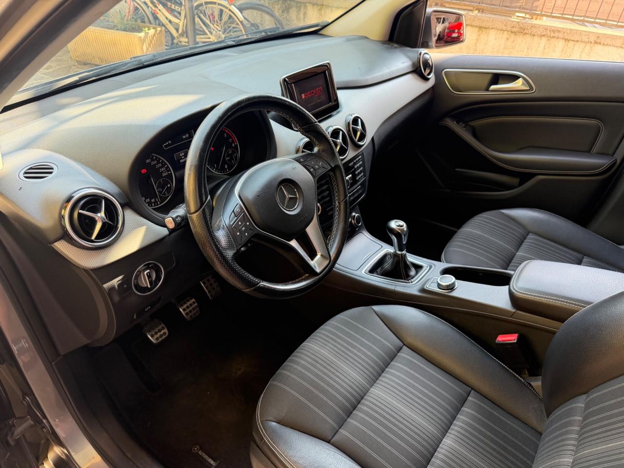 Mercedes-benz B 200 CDI Premium