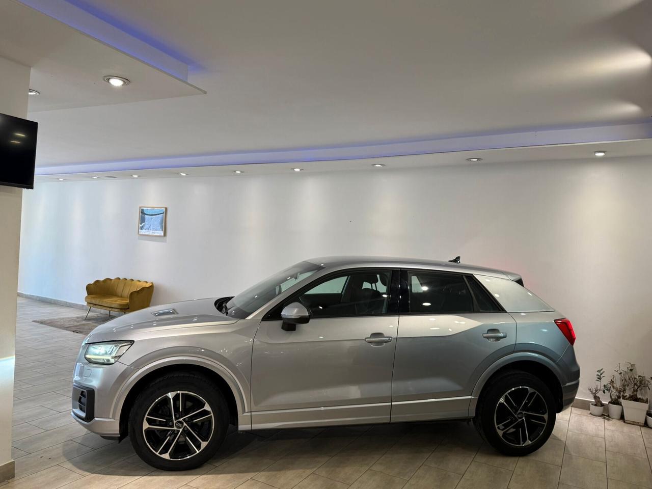 Audi Q2 1.6 TDI 115CV AUTOMATICA 90000 KM S-LINE
