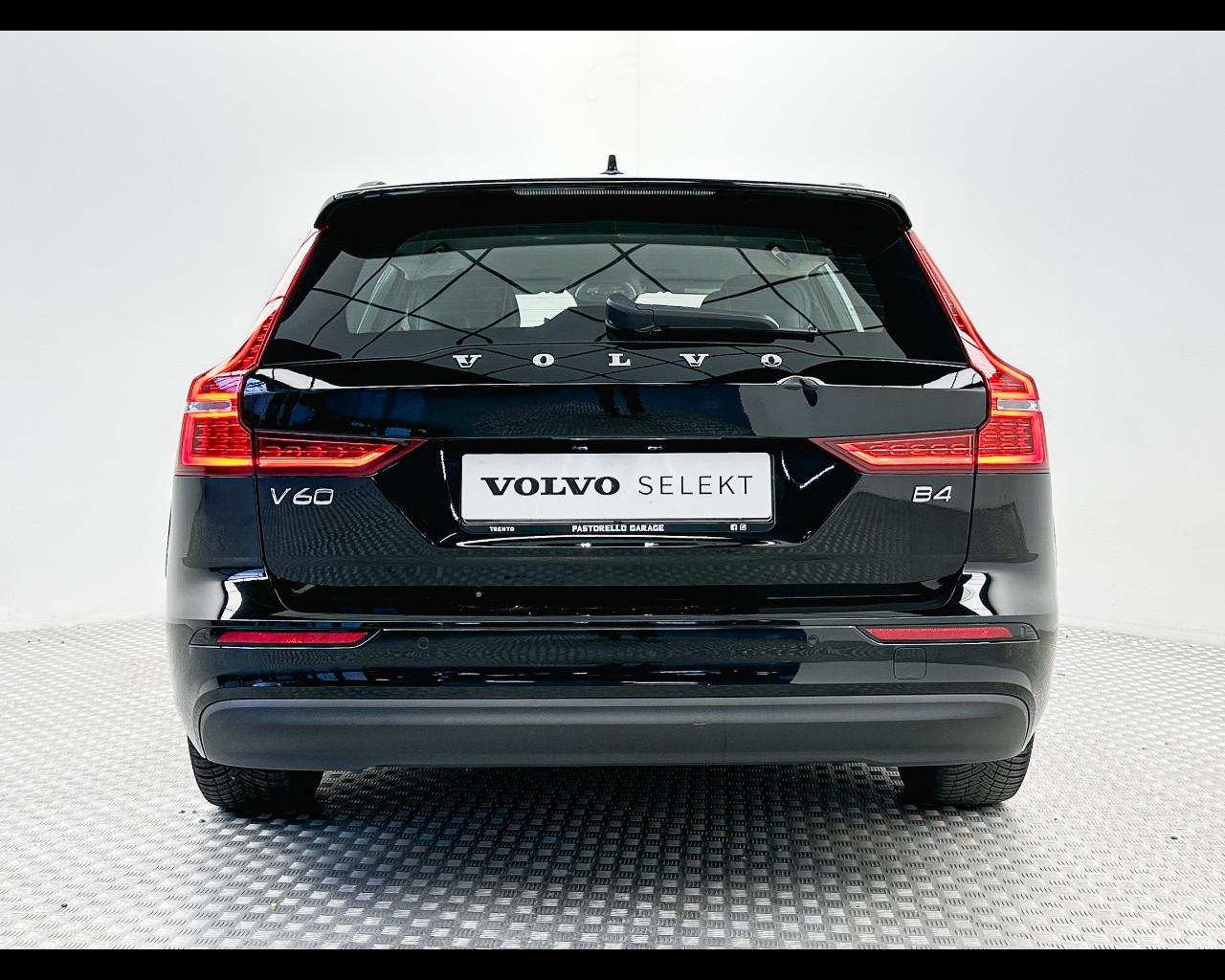 VOLVO V60 (2018-->) - V60 B4 (d) automatico Core