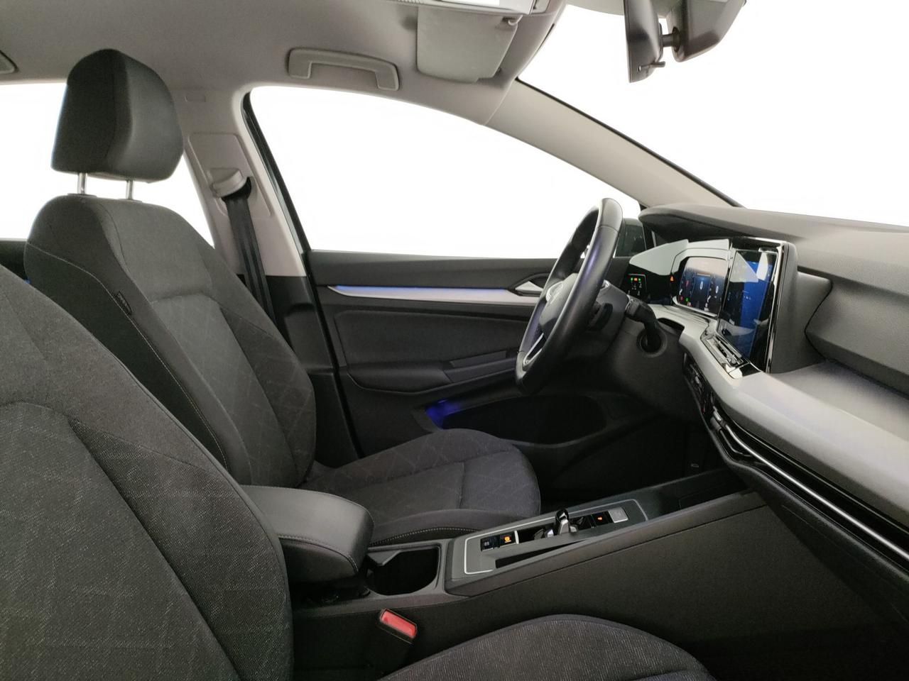 Volkswagen Golf 1.5 tgi life 130cv dsg