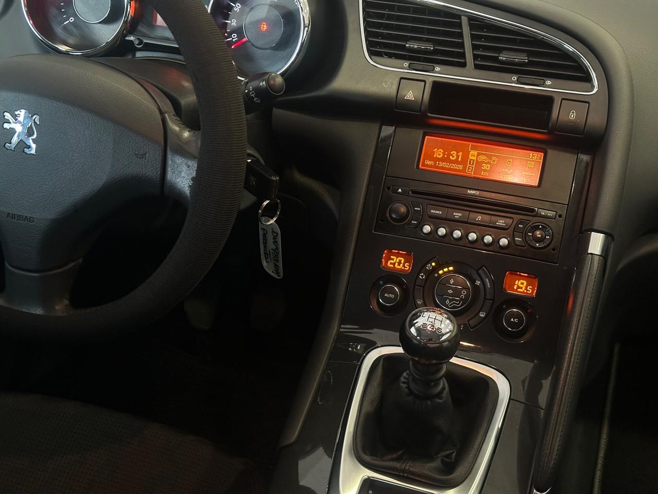 Peugeot 3008 1.6 HDi 110CV Premium