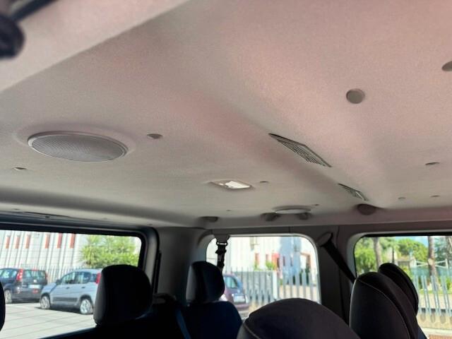 Renault Trafic T29 2.0 dCi/115 PC-TN Passenger Comfort Heavy DPF Black Edition