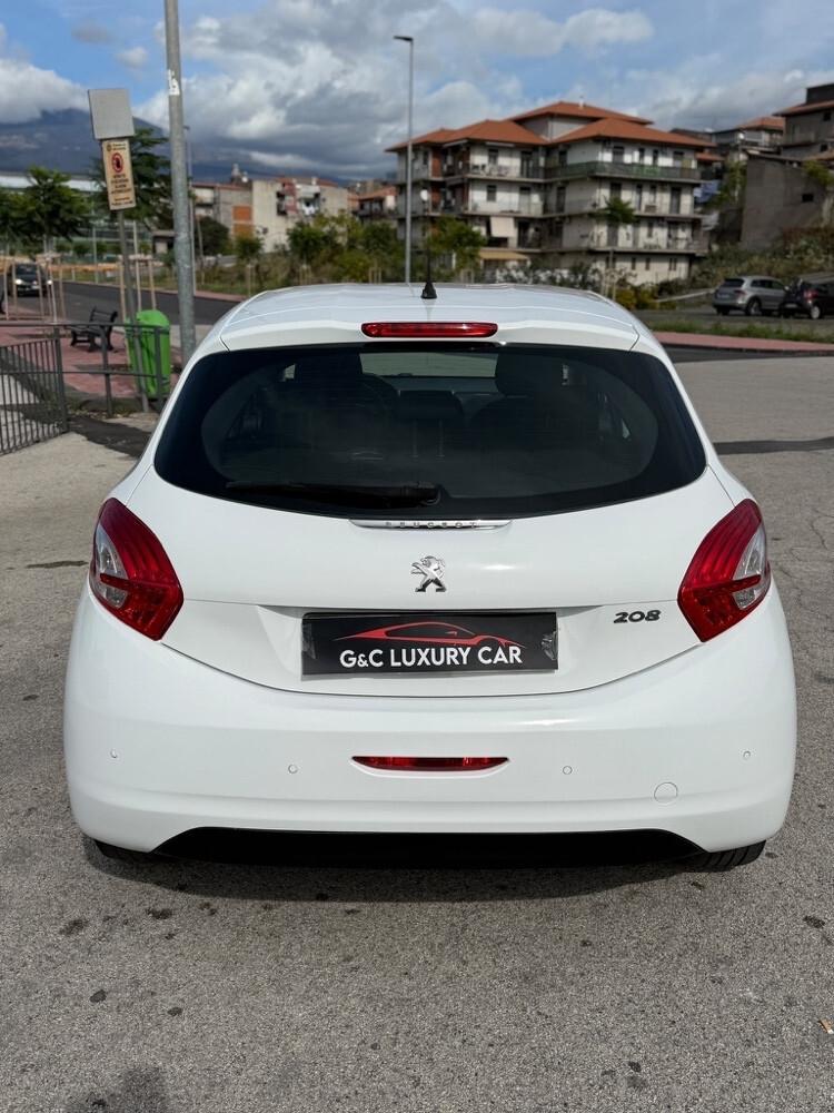 Peugeot 208 1.4 HDi 68 CV 5 porte Allure