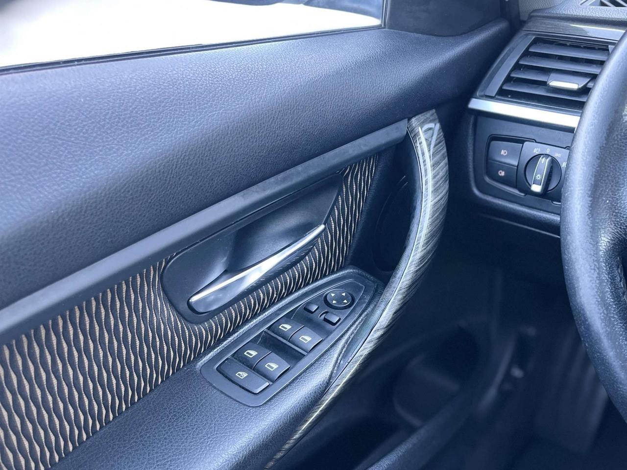 BMW 320 2.0 Benzina 184CV E6 - 2012
