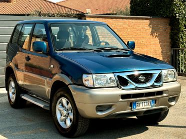 NISSAN TERRANO 2.7D 4x4 - 172000km -U.Propr-2000