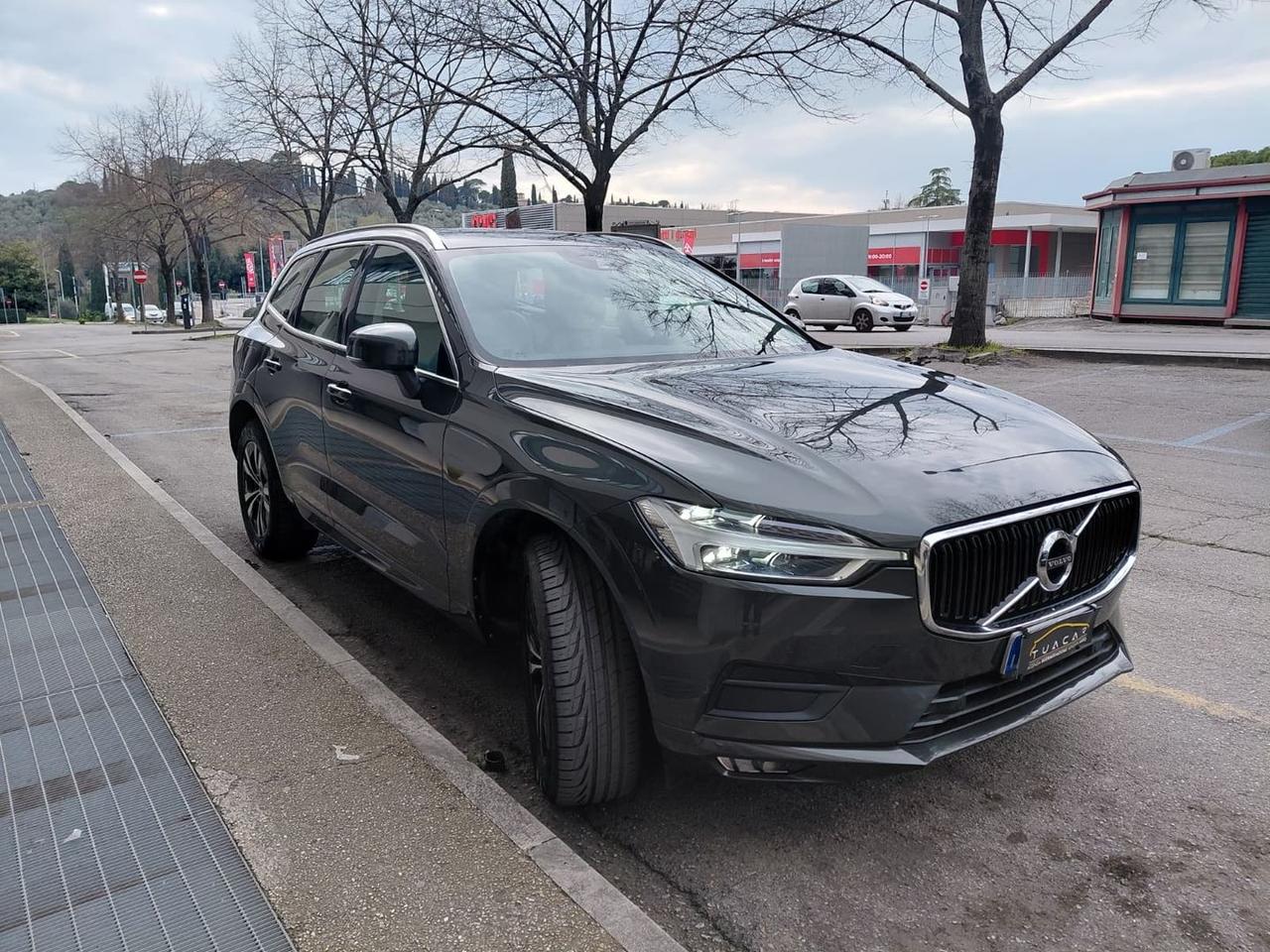 Volvo XC 60 Momentum Pro 2.0 B4 MHEV #10050