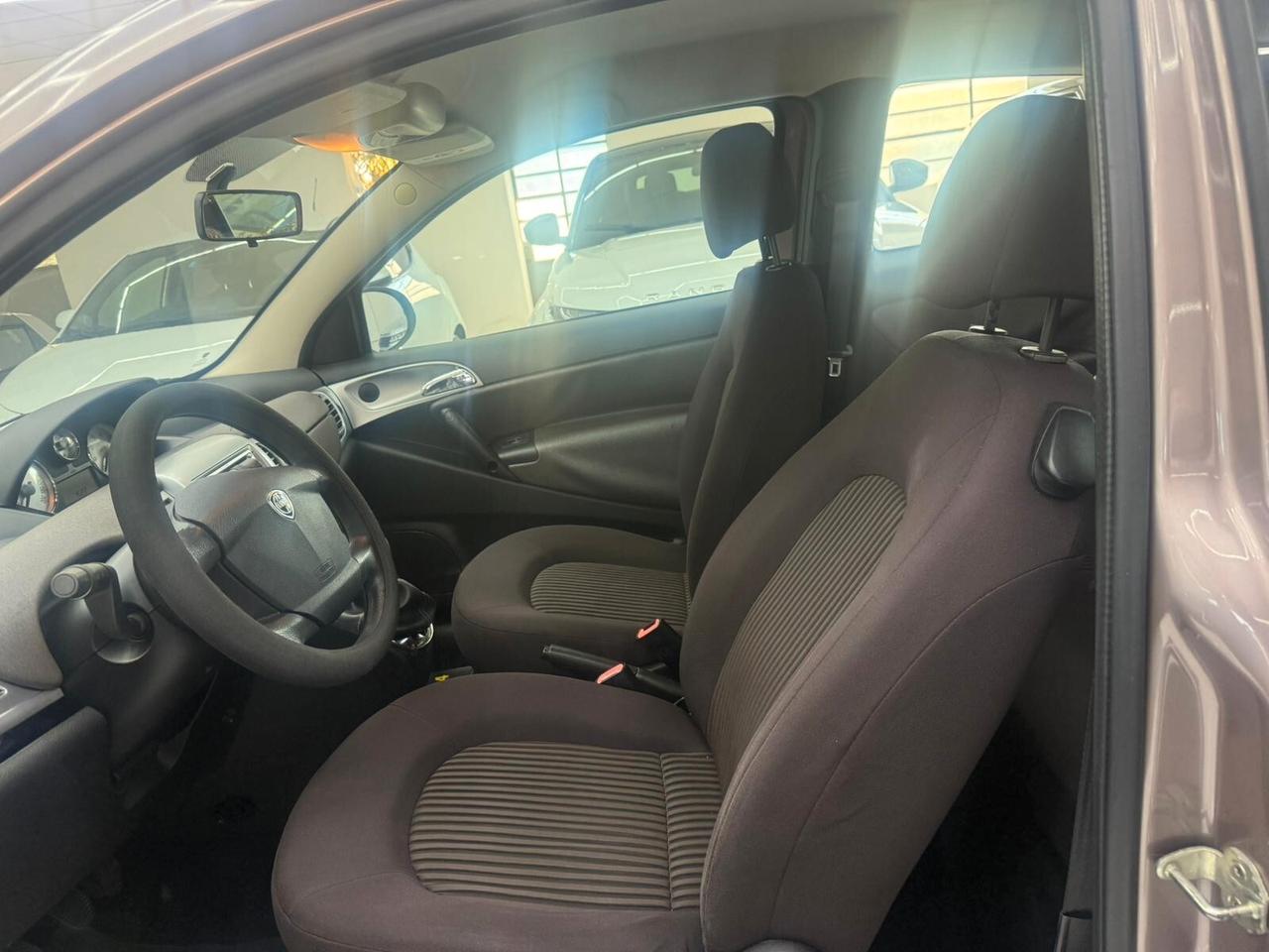Lancia Ypsilon 3p. 69Cv -Benzina -Ok Neopatentati