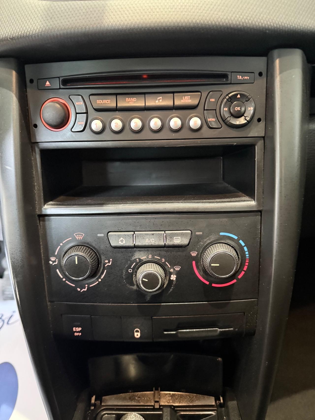 Peugeot 207 1.6 8V HDi 93CV 5p. Millesim 200