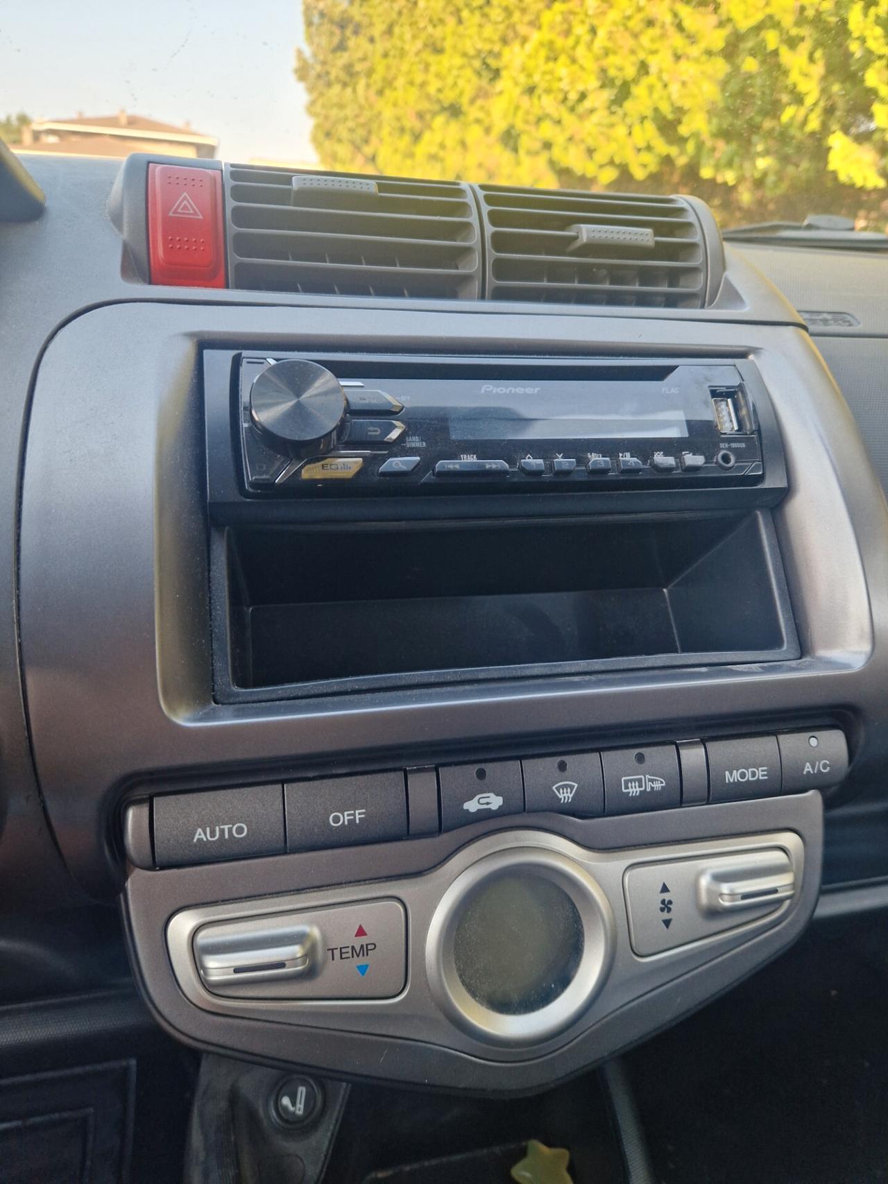 Honda Jazz 1.4 Benz 83CV - Meccanica OK