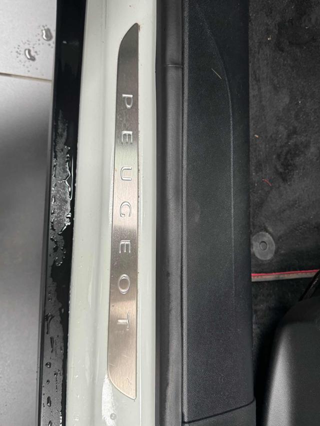 PEUGEOT 2008 GT LINE PureTech Turbo 110 EAT6 S&S