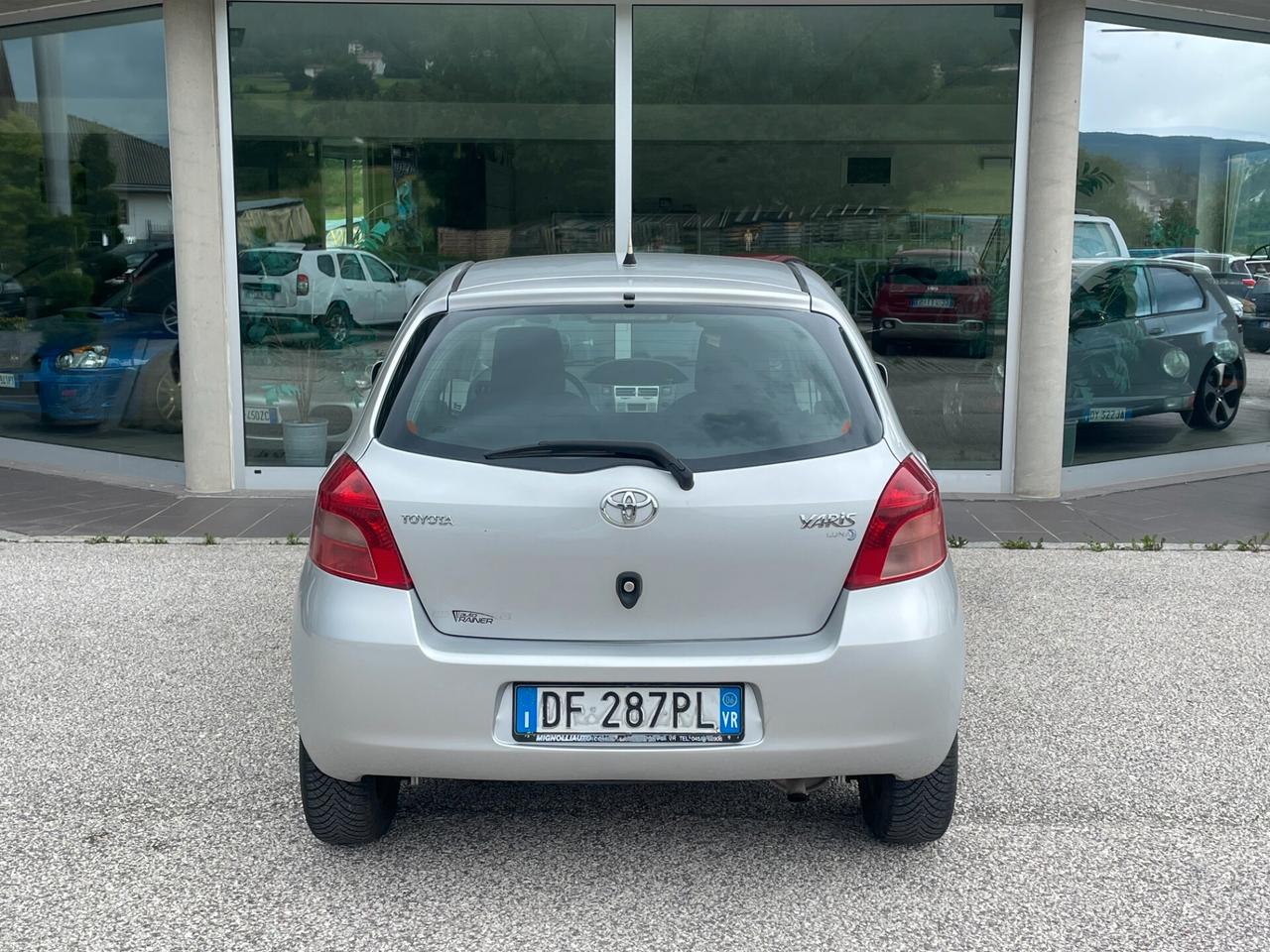 Toyota Yaris 1.3 5 porte SOL