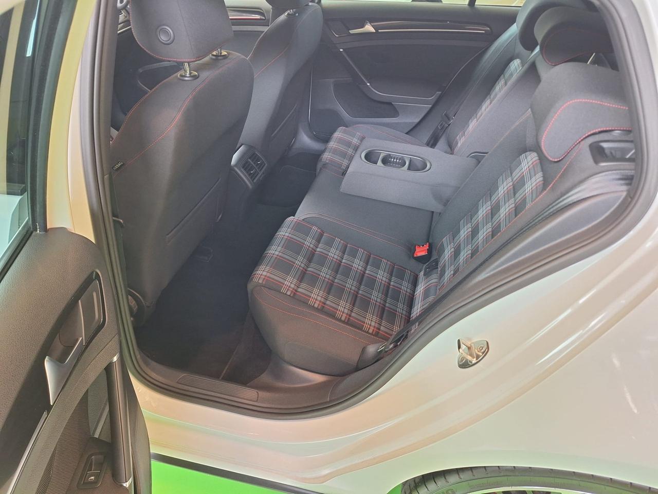 Volkswagen Golf GTI 2.0 TSI 5p. Automatico