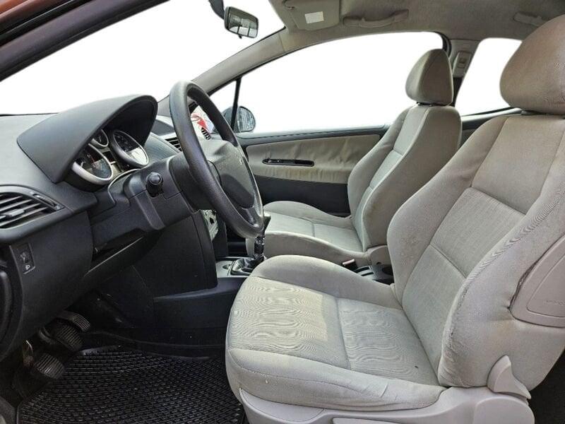 Peugeot 207 1.4 HDi 70CV 3p. ONE Line