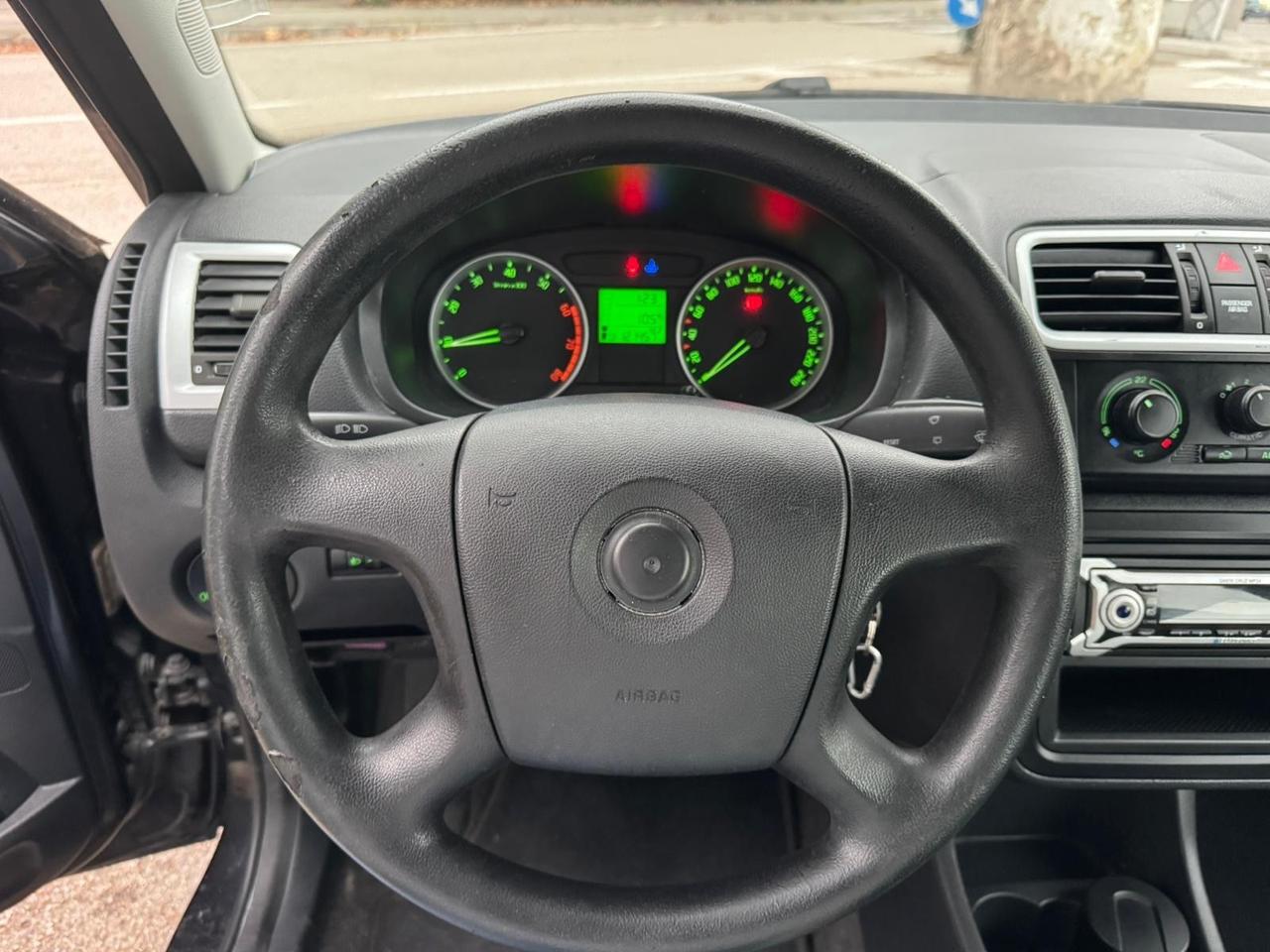 Skoda Roomster 1.2 12V 70CV Style