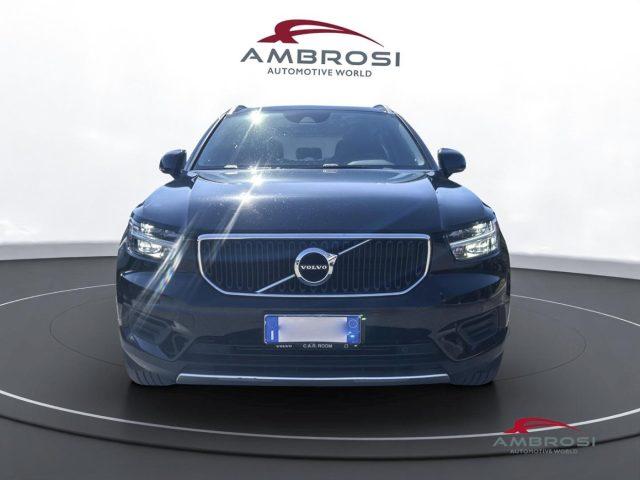 VOLVO XC40 T2 Geartronic Momentum Pro
