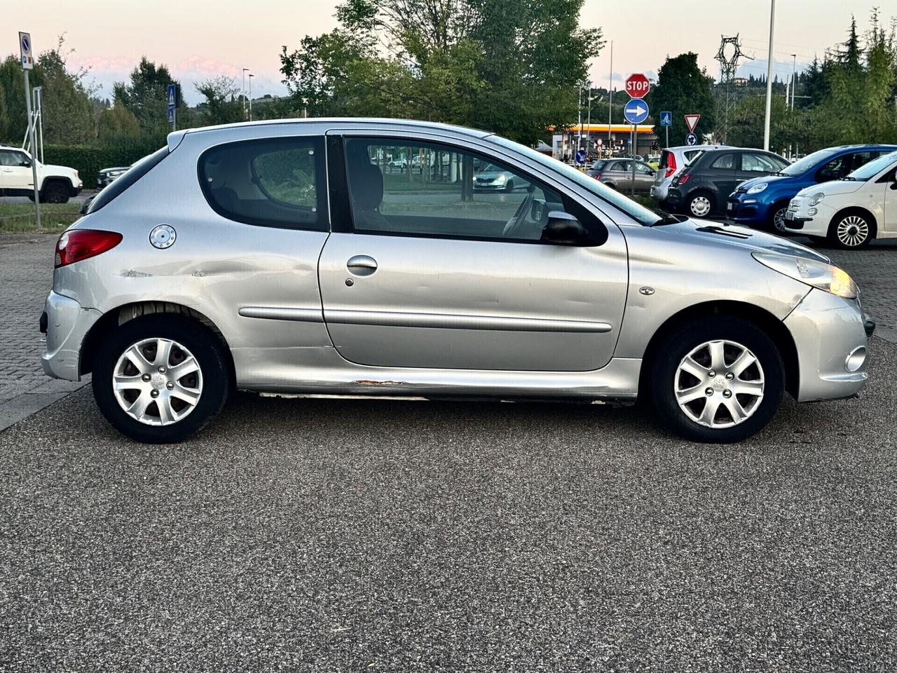 Peugeot 206 Plus 1.1 benzina 60CV 3 porte 90.000km 2009