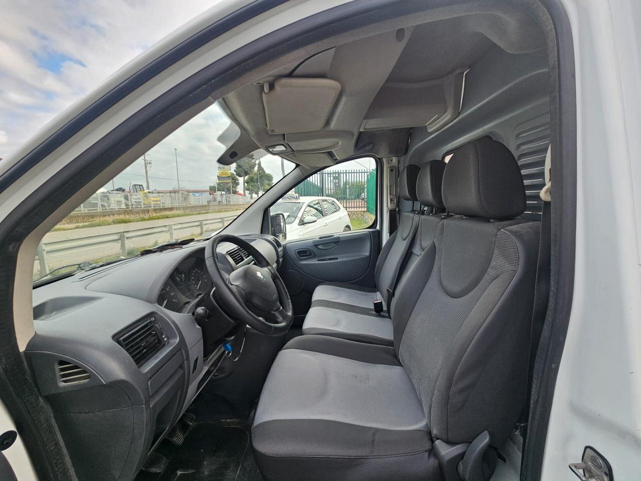 Peugeot Expert 1.6 HDi 90CV PL-TN 12Q Furgone