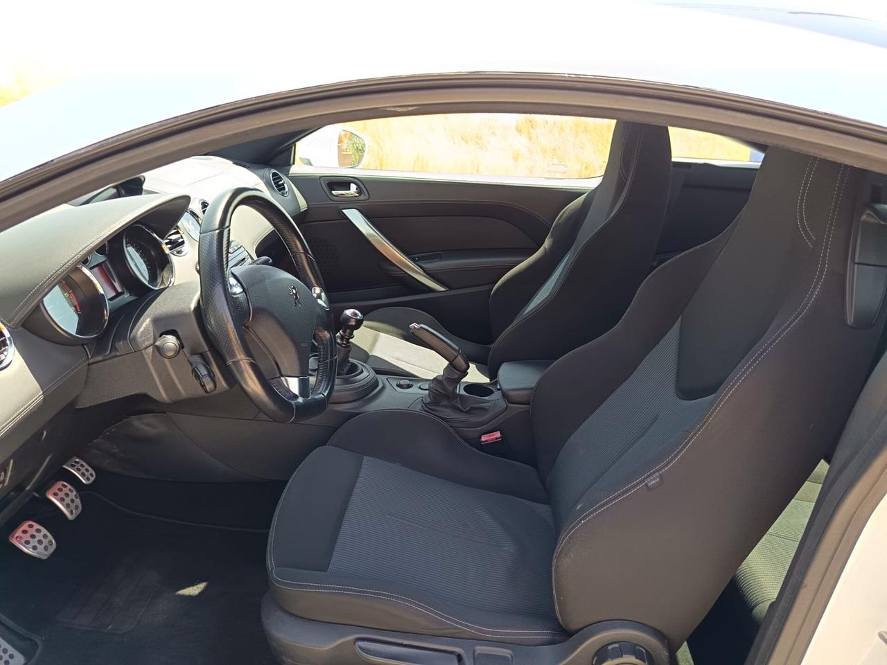 Peugeot RCZ 2.0 HDi 163CV
