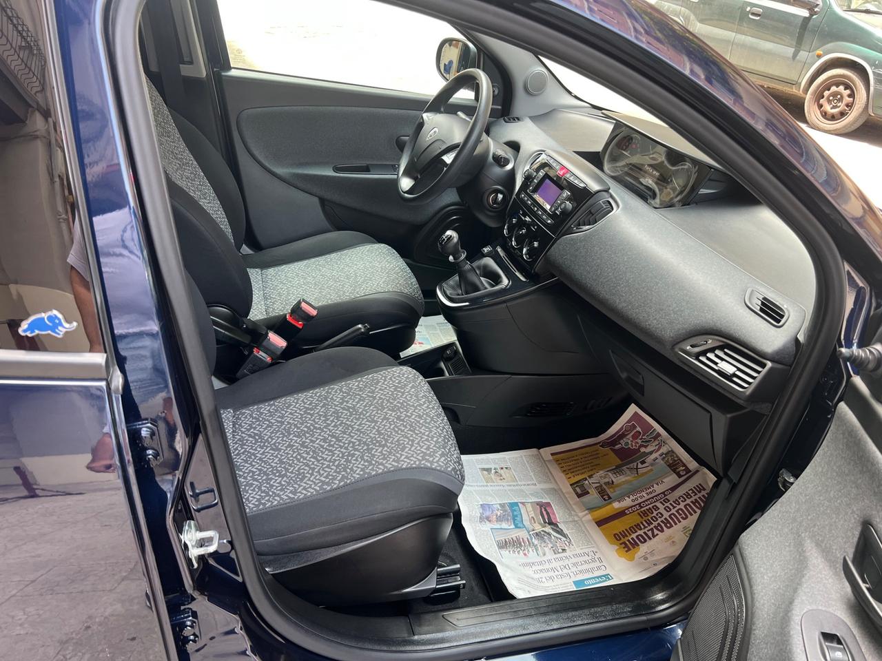 Lancia Ypsilon 1.2 69 CV 5 porte GPL Ecochic Elefantino Blu