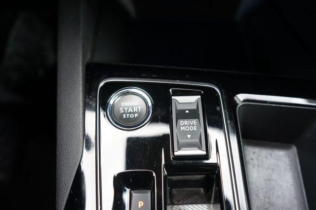 PEUGEOT 3008 Hybrid4 300 e-EAT8 GT