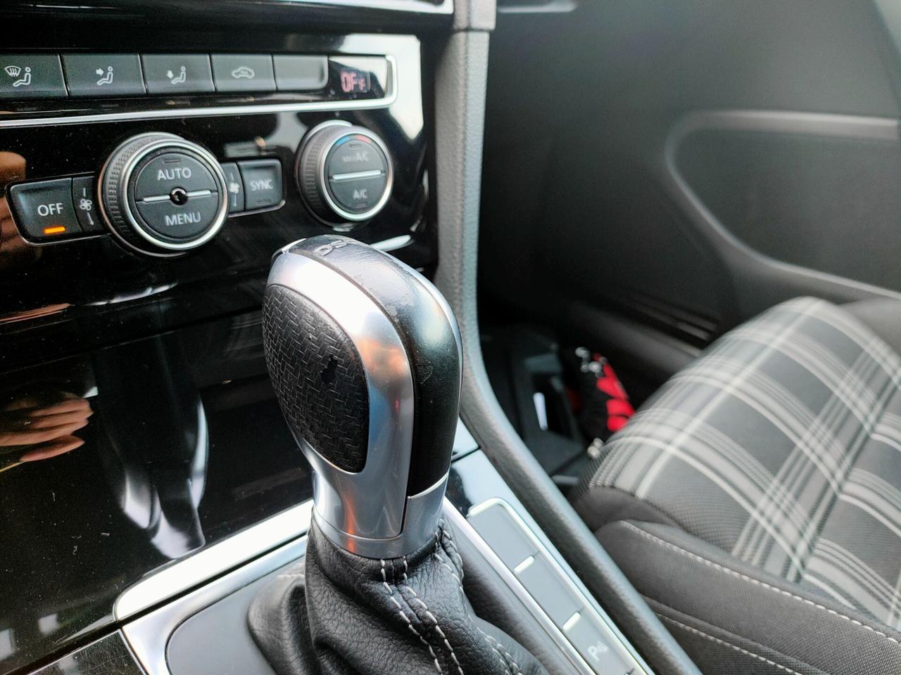 Volkswagen Golf GTD 2.0 TDI DSG 3p. BlueMotion Technology