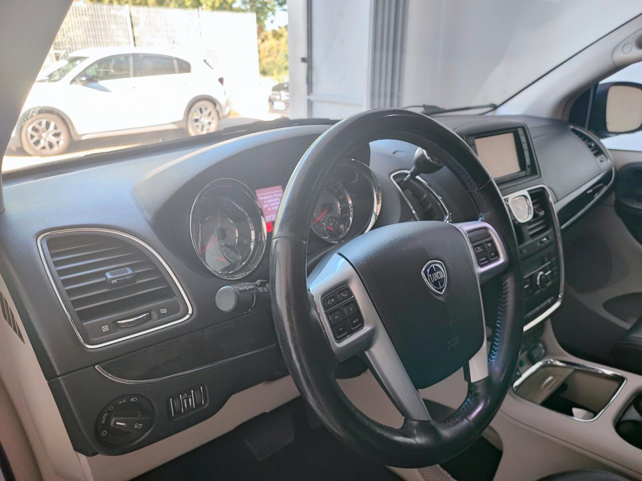 Lancia Voyager 2.8 Turbodiesel Platinum