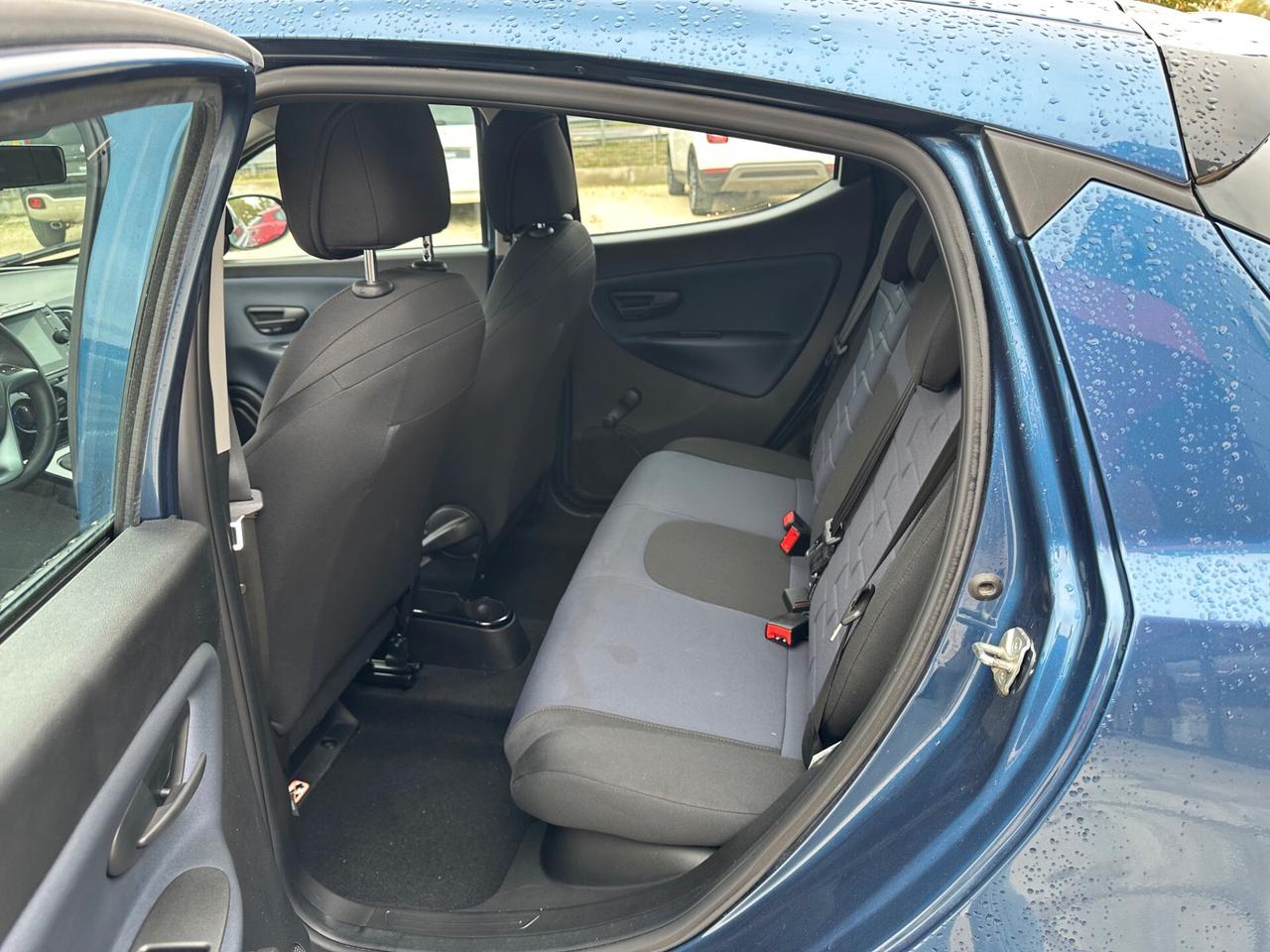 Lancia Ypsilon 1.0 Hybrid Platino full optional