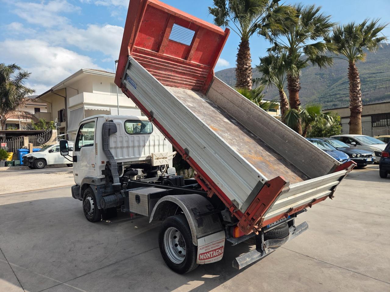 Nissan Cabstar 35.13 3.0 Tdi - 2006 RIBALTABILE TRILATERALE