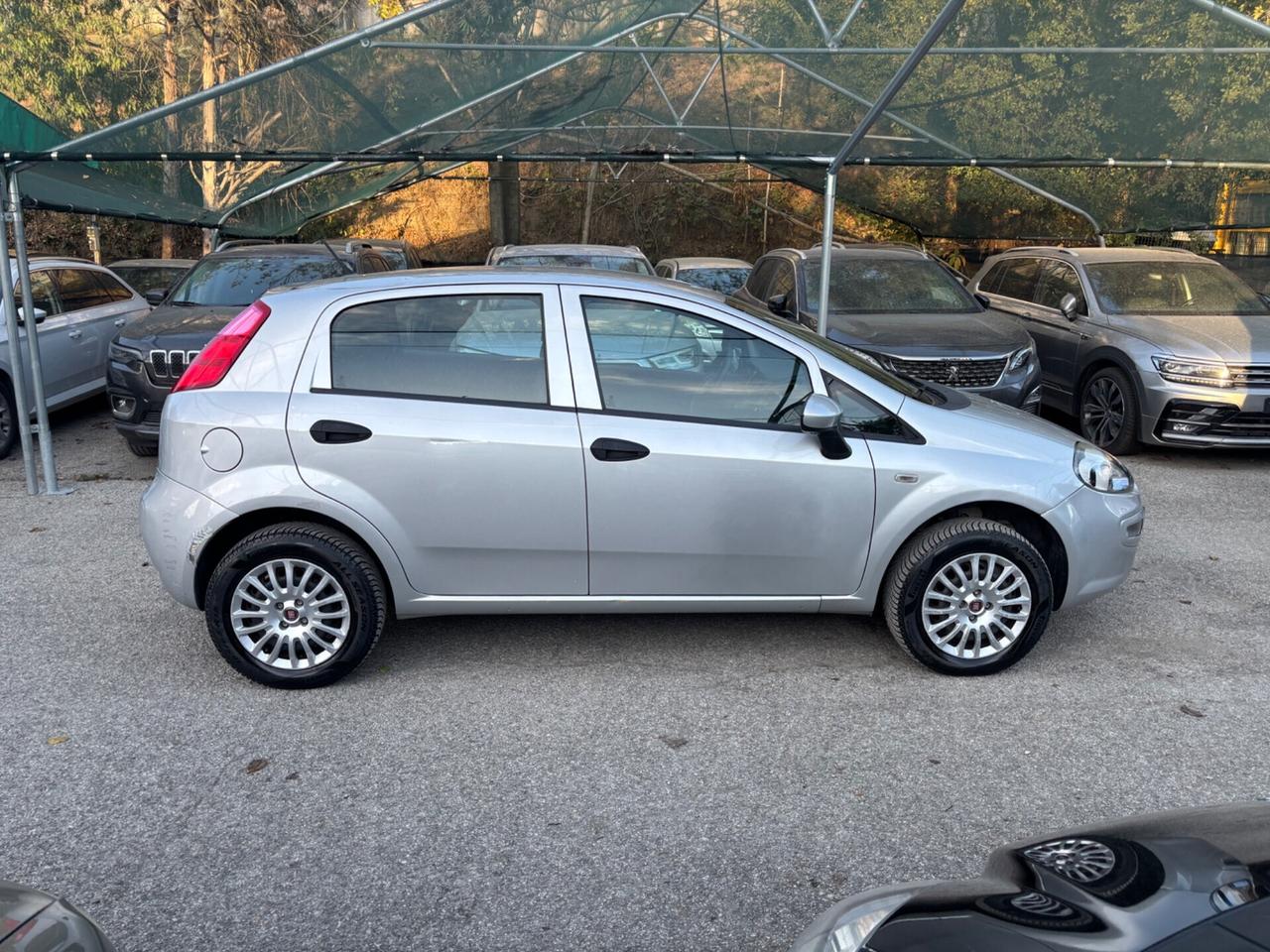 Fiat Punto 1.4 8V 5 porte METANO Lounge OK NEOPATENTATI