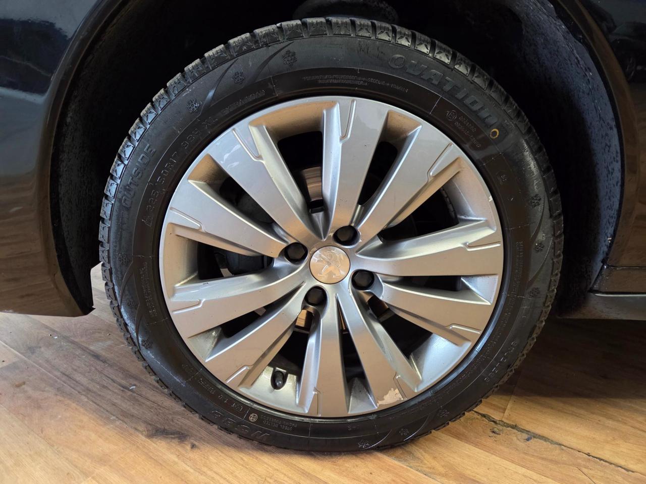 Peugeot 3008 3008 1.6 bluehdi Business s&s 120cv eat6 NAVI