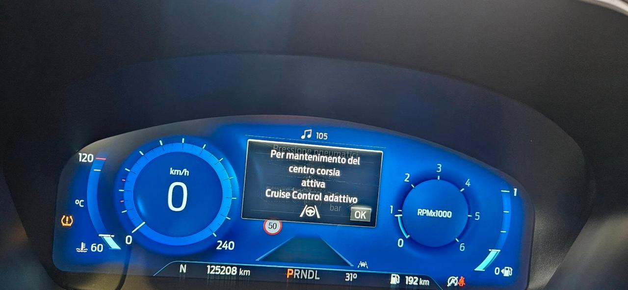 Ford Kuga 2.0 EcoBlue 150 CV aut. AWD Tetto panor. Aprib- Vern. Perla