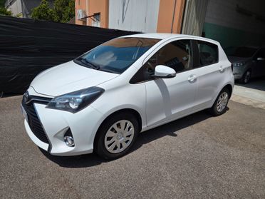 Toyota Yaris 1.0 5 porte Lounge unico proprietario