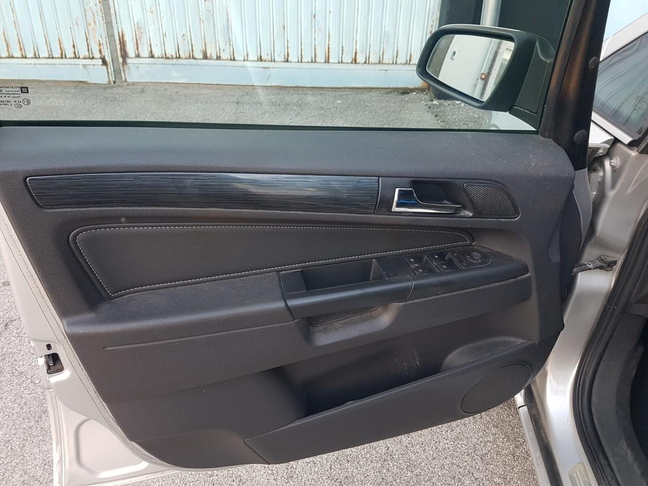 Opel Zafira 1.6 16V Twinport Cosmo