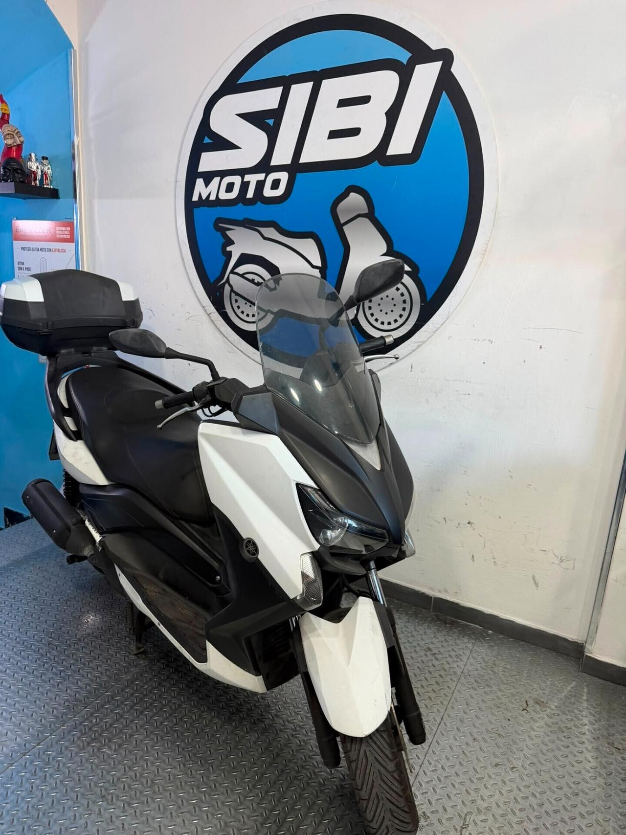 Yamaha X-Max 250