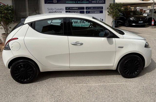 LANCIA Ypsilon 1.0 FireFly 5 porte S&S Hybrid Silver