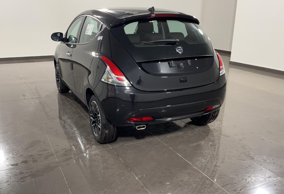 Lancia Ypsilon 1.2 69 CV 5 porte GPL Gold