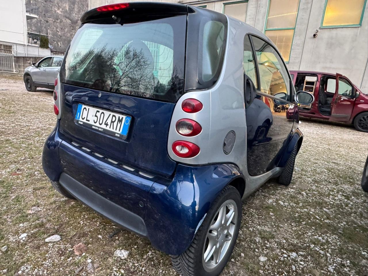 Smart ForTwo 700 coupé passion (45 kW) SI NEOPATENTATI
