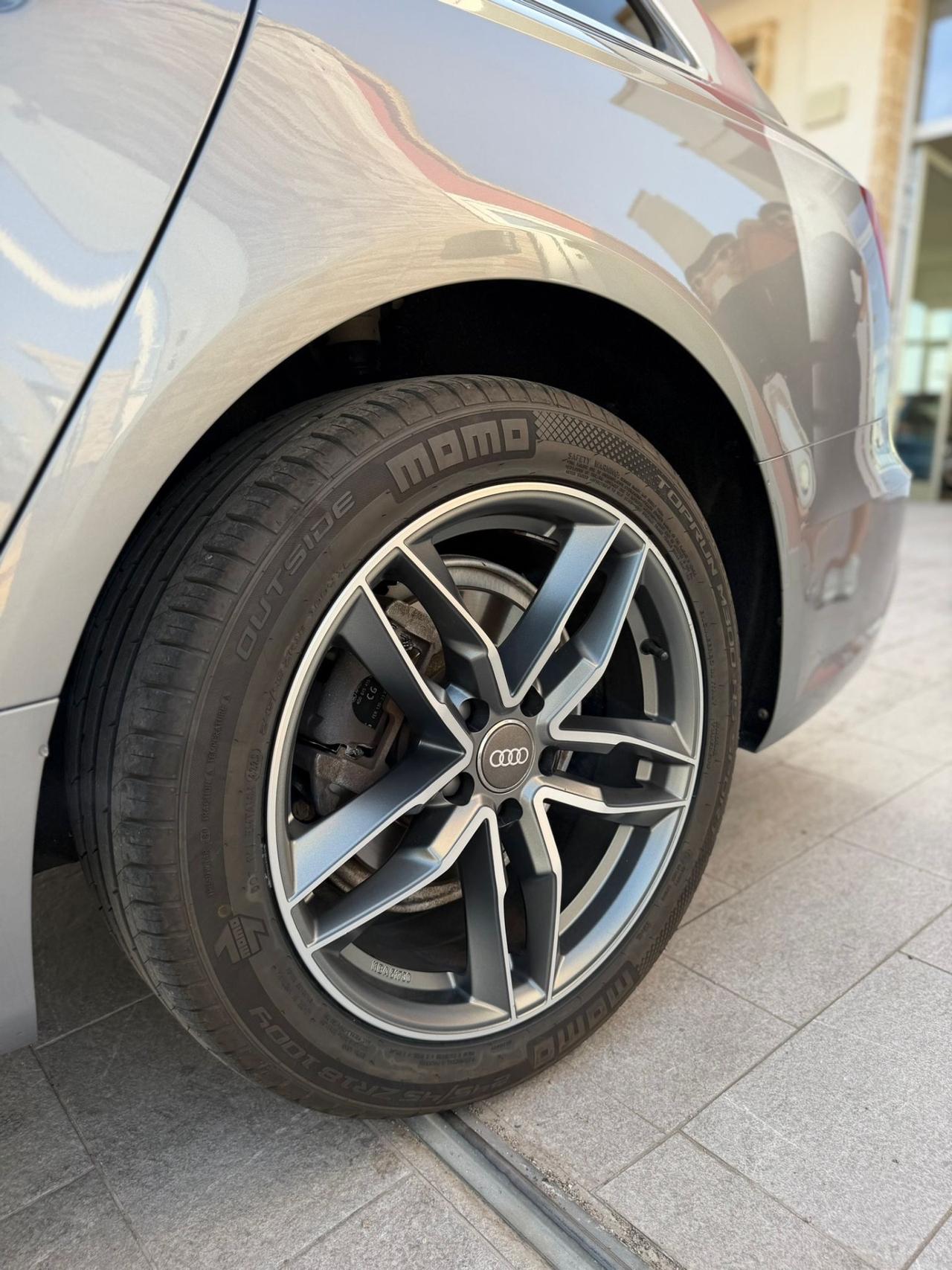 Audi A6 Avant 2.0 TDI 190 CV ultra S tronic-2017 LED/NAVI/18"