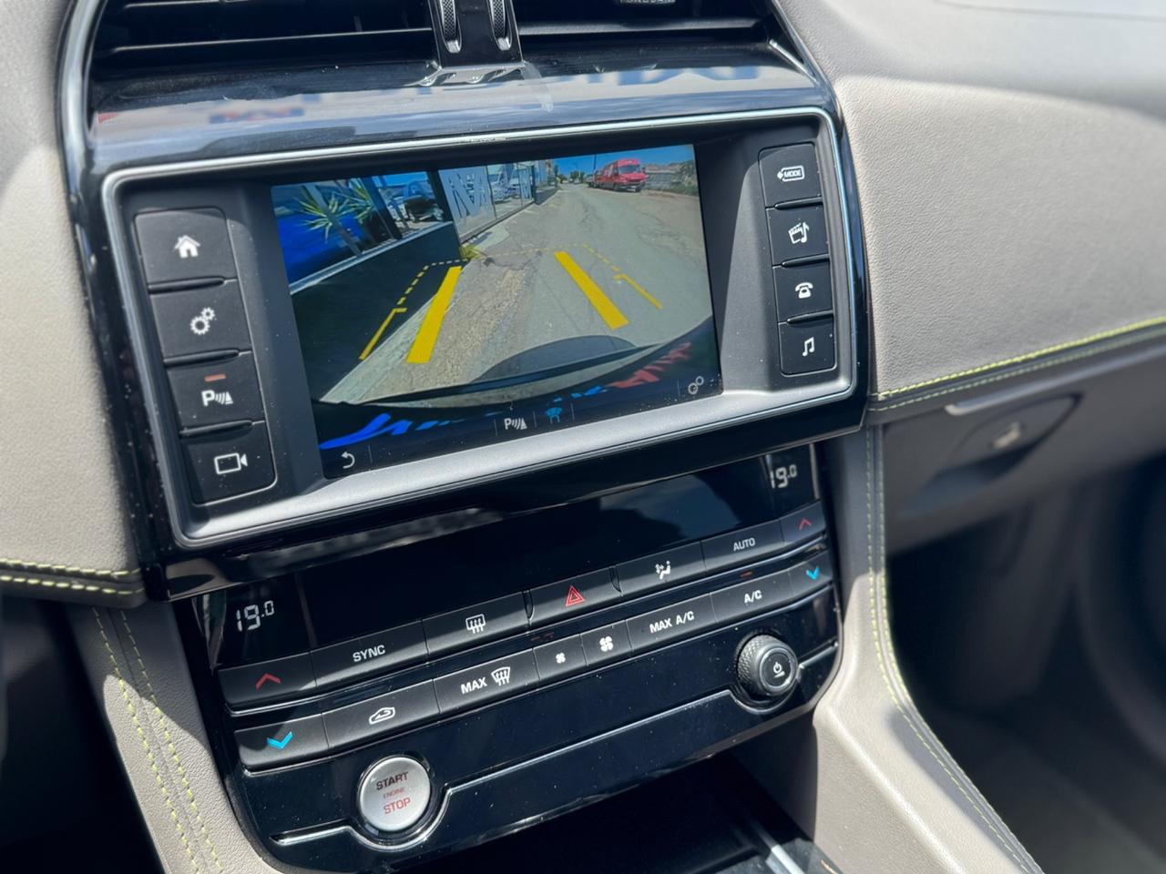 JAGUAR F-PACE 20D 180 CV R-SPORT FULL IVA