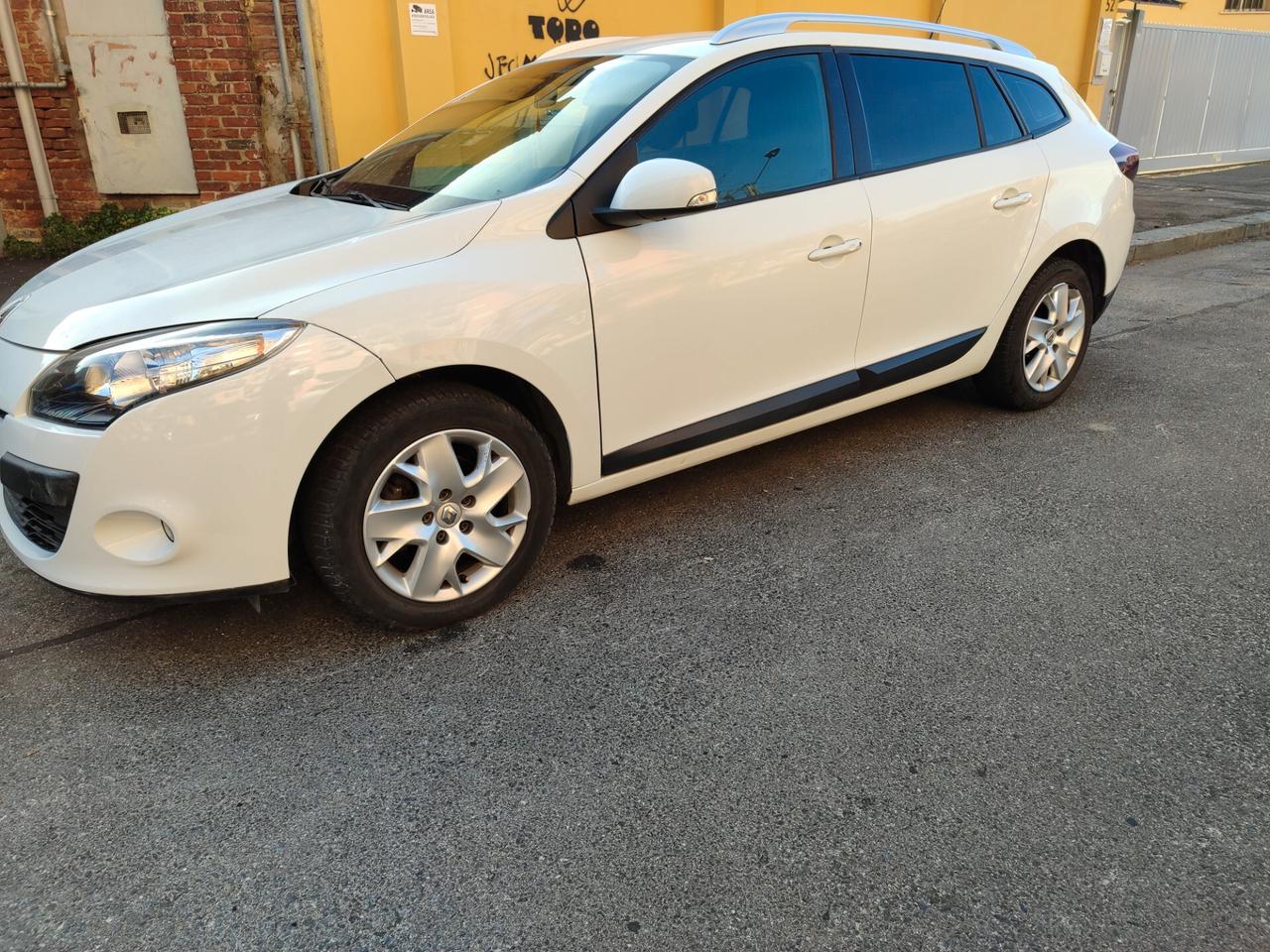 Renault Megane Mégane 1.5 dCi 110CV EDC SporTour Wave