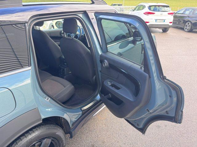 MINI Countryman 1.5 Cooper ONE Countryman Automatica Black Pack