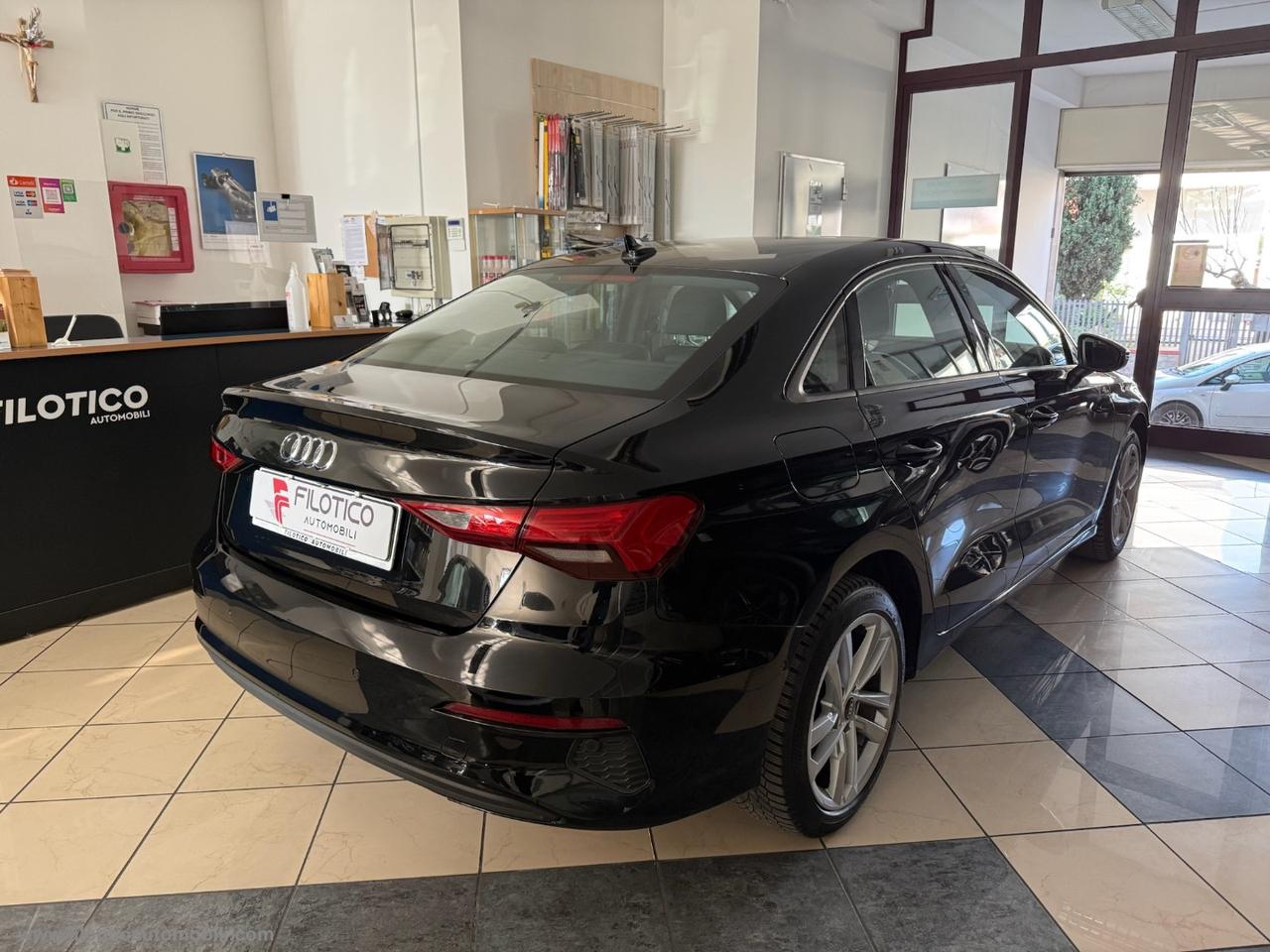 AUDI A3 Sedan 30 TDI S tronic Business COCKPIT - NAVI - RUOTINO