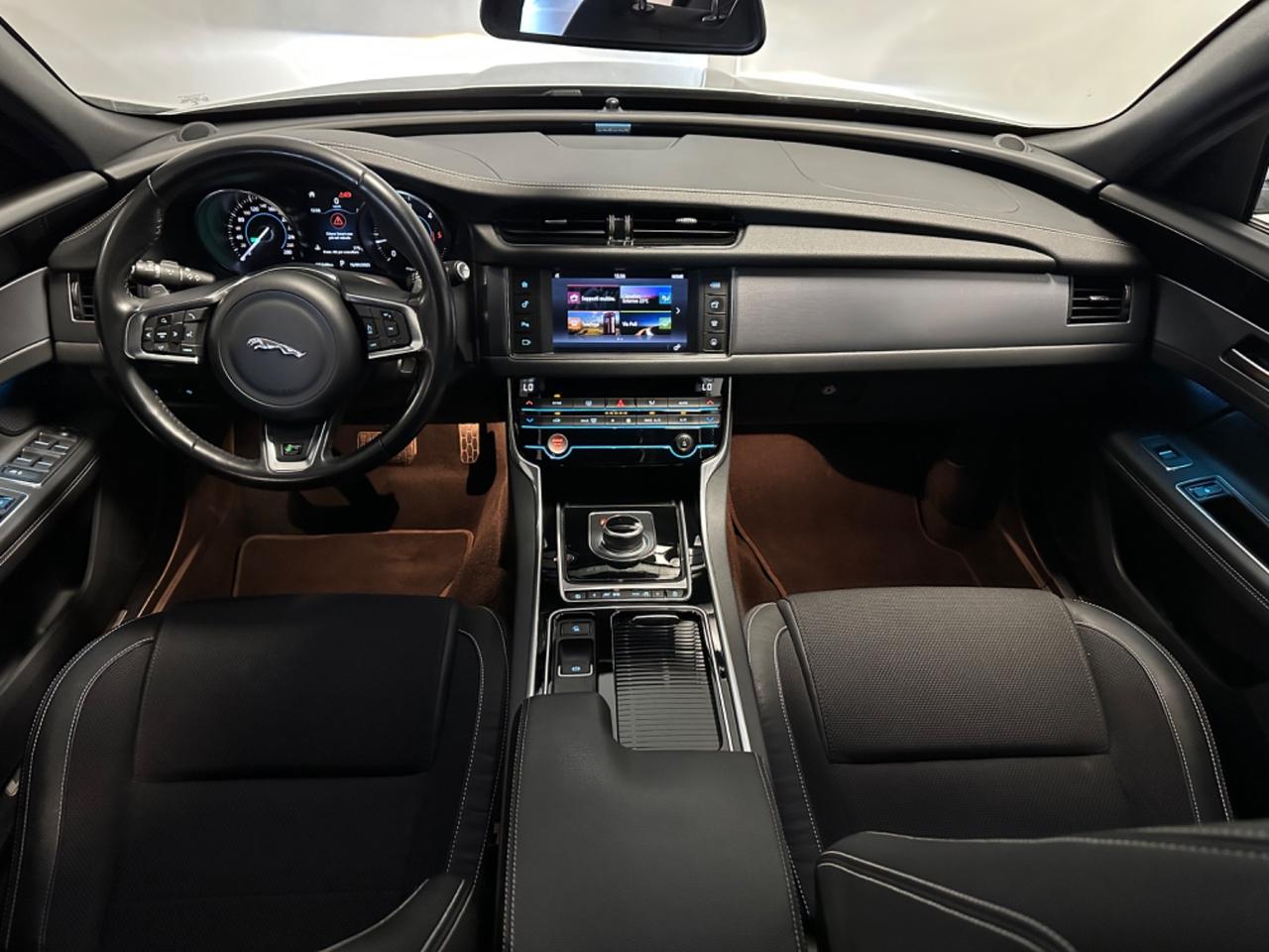 JAGUAR XF 2.0D AWD AUTOMATICA 240CV R-SPORT