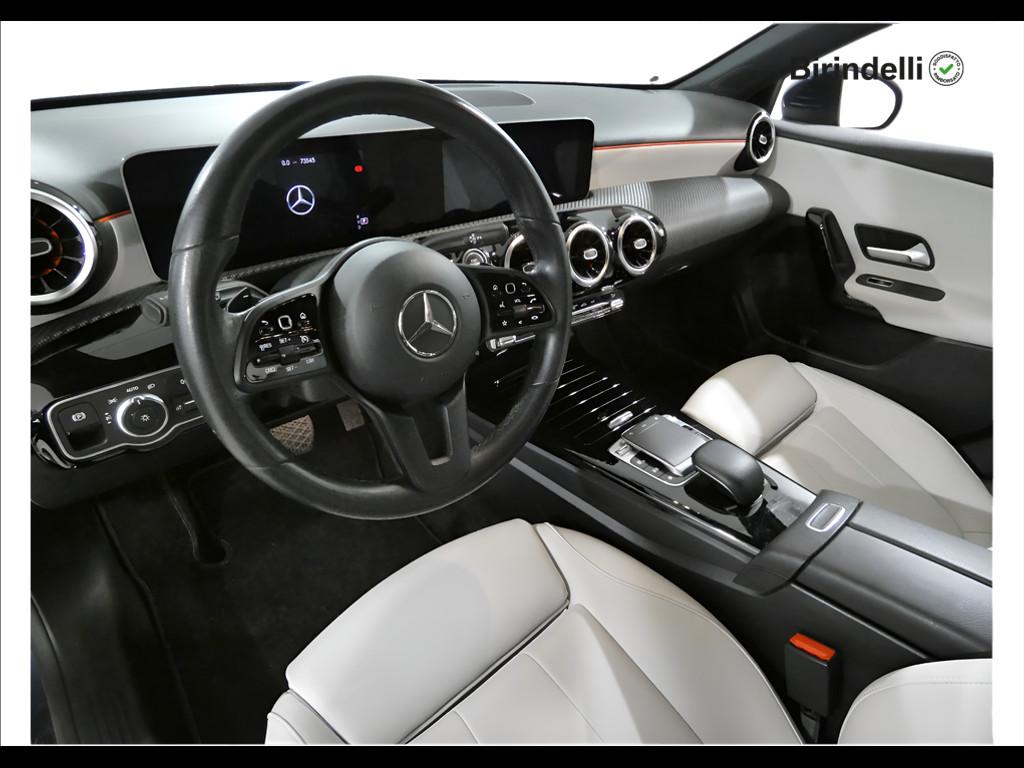 Mercedes-Benz Classe A (W177) - A 180 d Automatic Business